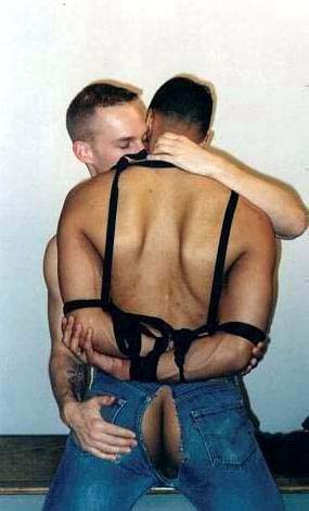 gay_bondage_4421.jpg