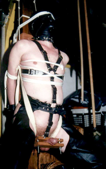 gay_bondage_4573.jpg