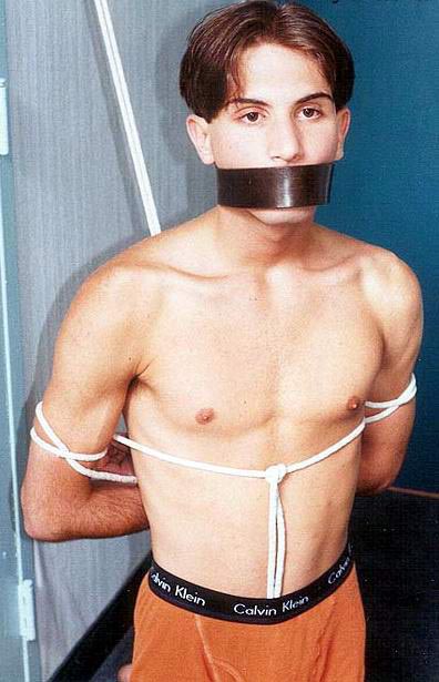 gay_bondage_4092.jpg