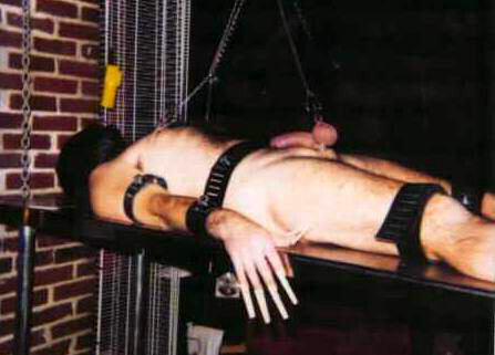 gay_bondage_4110.jpg