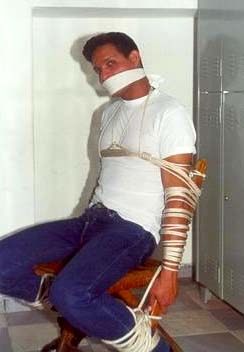 gay_bondage_4475.jpg