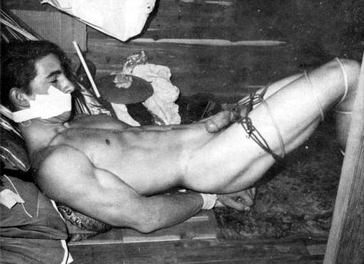 gay_bondage_0026.jpg