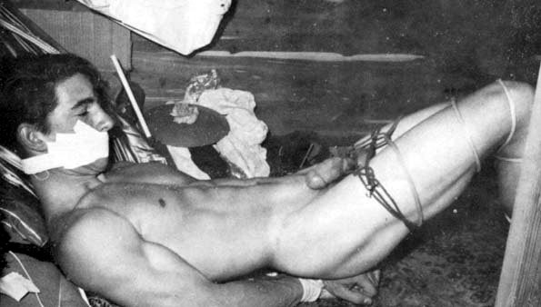 gay_bondage_0031.jpg
