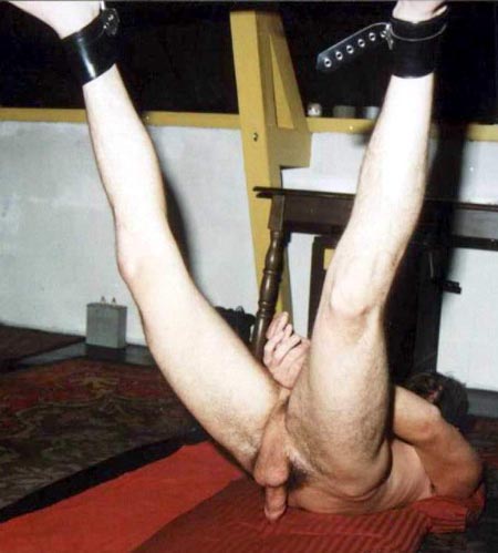 gay_bondage_4025.jpg