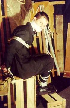 gay_bondage_4072.jpg