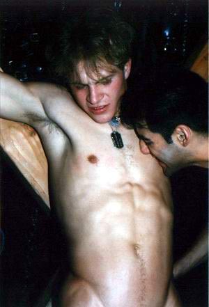 gay_bondage_4180.jpg