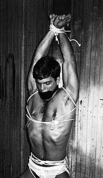 gay_bondage_0286.jpg