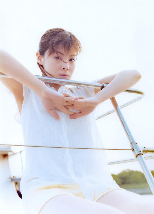 aya_matsuura207.jpg