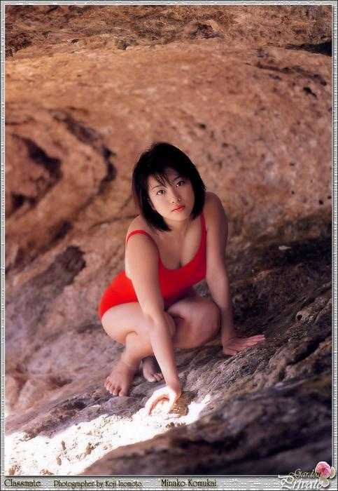 sns_Minako_Komukai1014.jpg