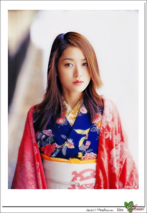 sns_Naomi_Hosokawa1037.jpg