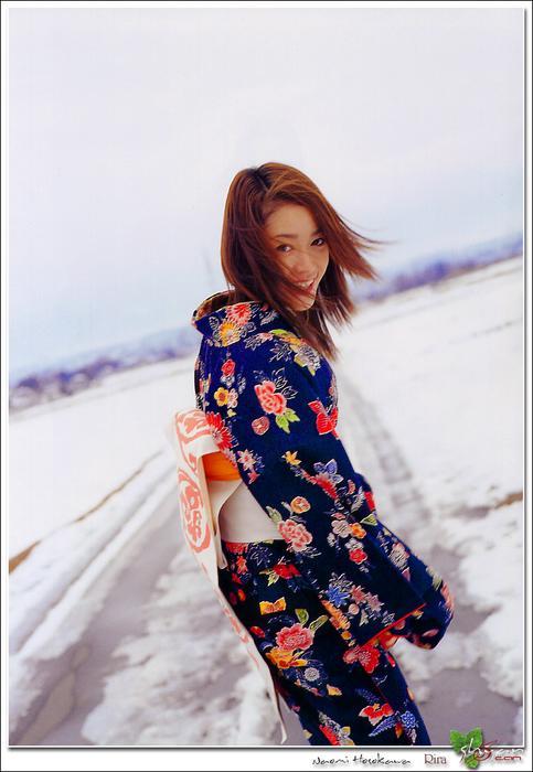 sns_Naomi_Hosokawa1040.jpg